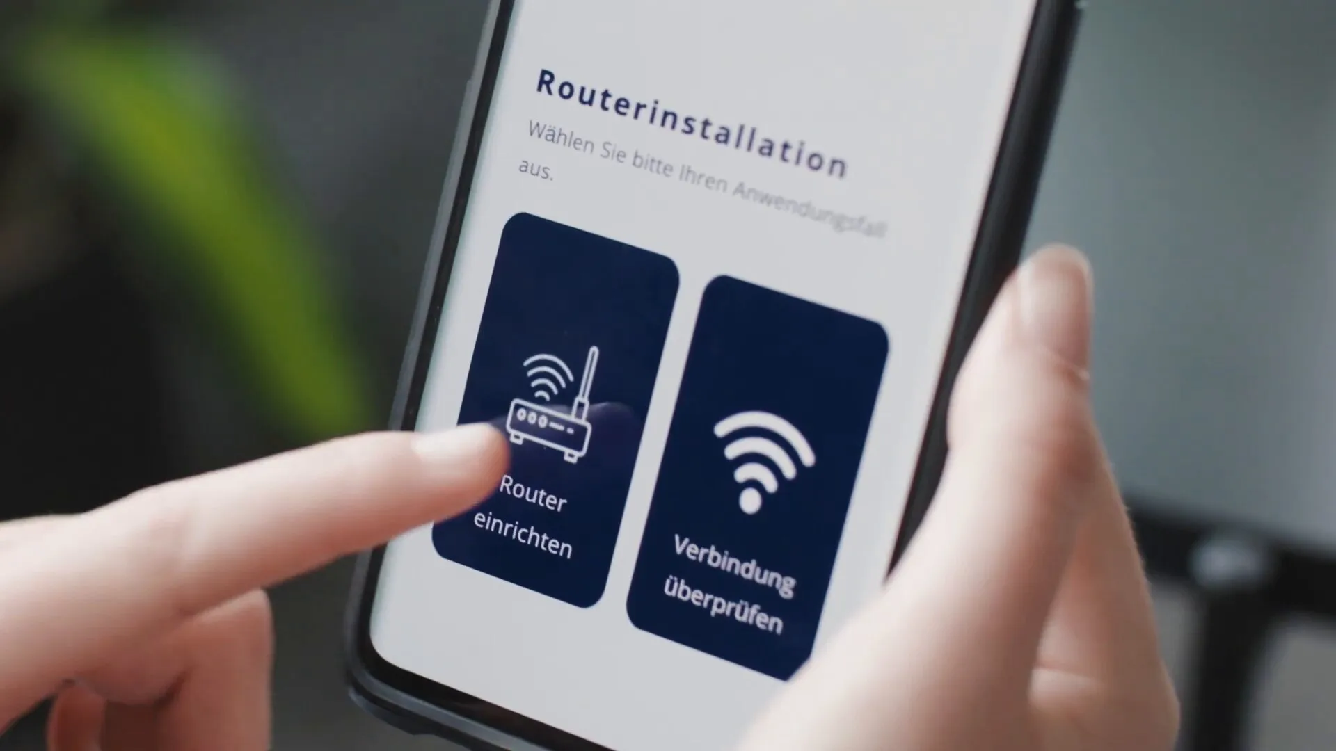 Startbildschirm der App mit zwei Kacheln: Router einrichten und Verbindung überprüfen
